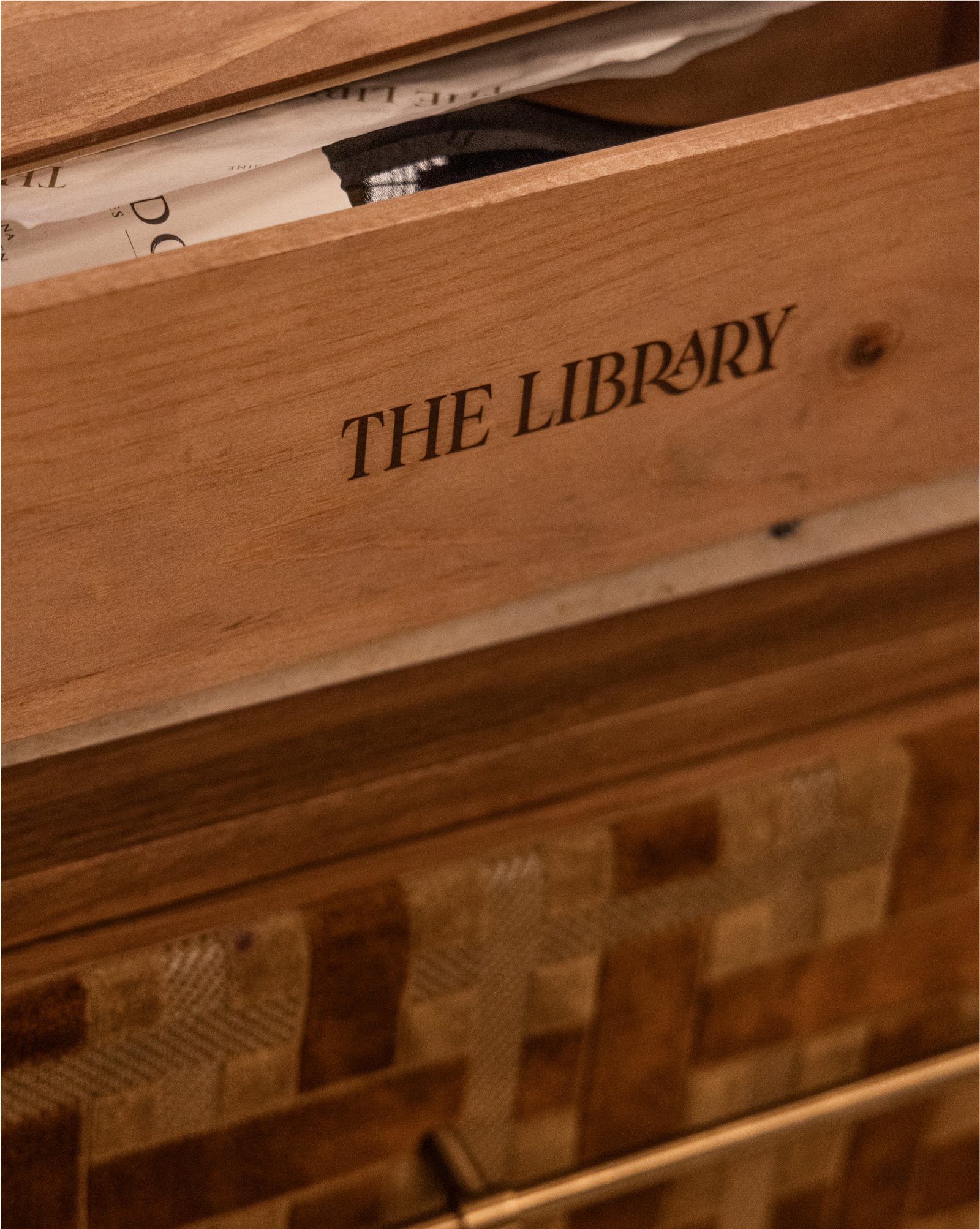 The Library, Dirección Creativa image 20